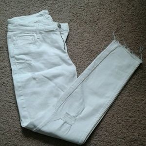 White Denim Mid Rise Skinny Jean